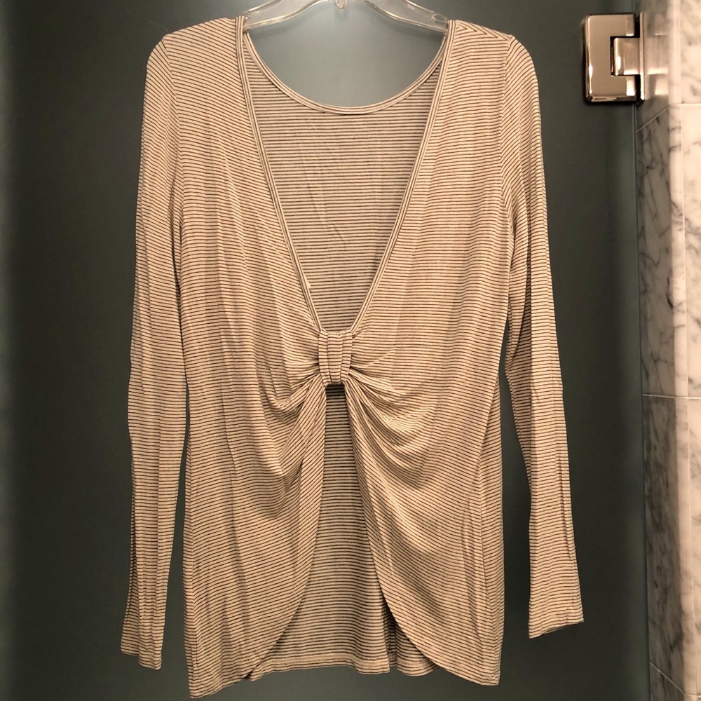 NWT Vestique Open Back Top